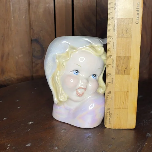Vintage Ceramic Girl Head Vase - Picture 4 of 12
